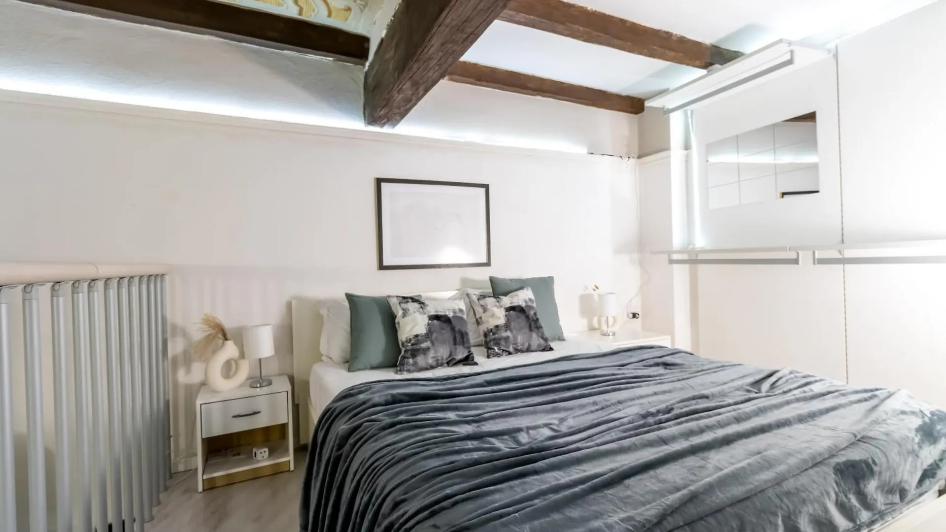 Charming Frescoed Loft Apartamento Bolonha 0*,  Itália